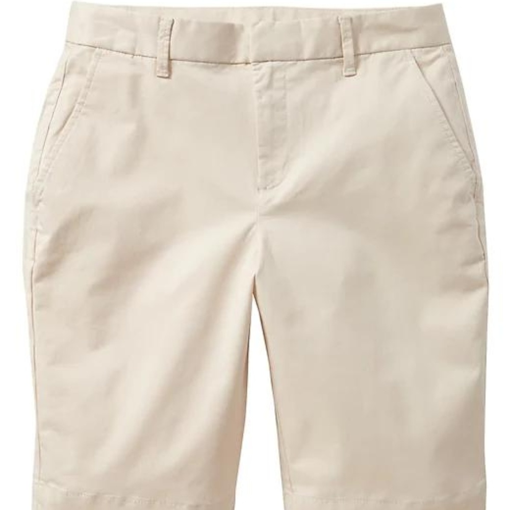 GAP 10" Bermuda Shorts in Twill - Picture 3 of 3
